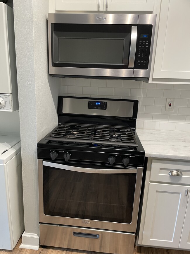 Cocina de gas - 9055 Wrenwood Ln Unidad 9055 Wrenwood
