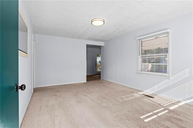 Photo - 2560 Walton Way SW