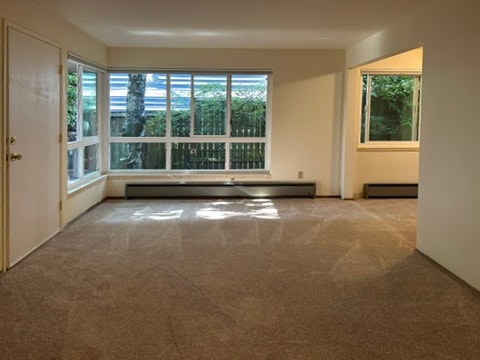 Building Photo - 922 10th Ave E Unit Apt. 8