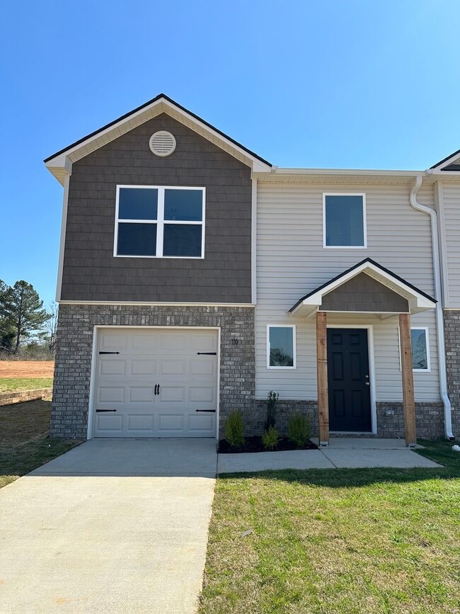 Building Photo - Townhome in Lincoln