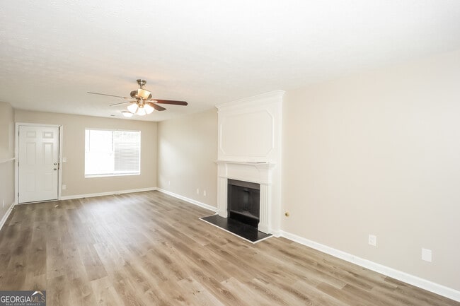 Photo - 3374 Homeward Trail