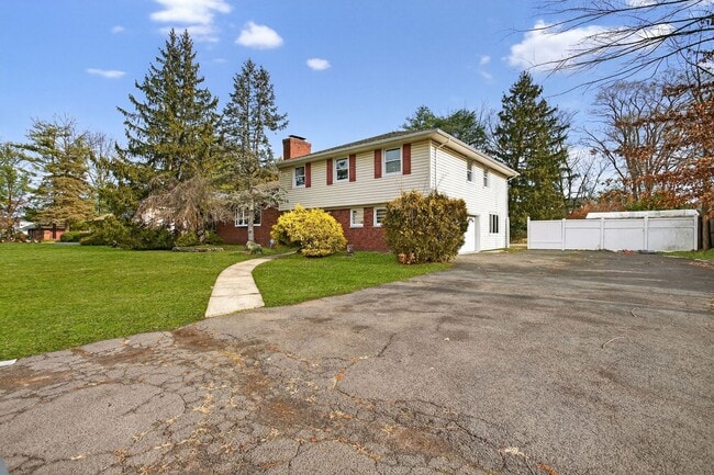 Photo - 352 Rahways Rd