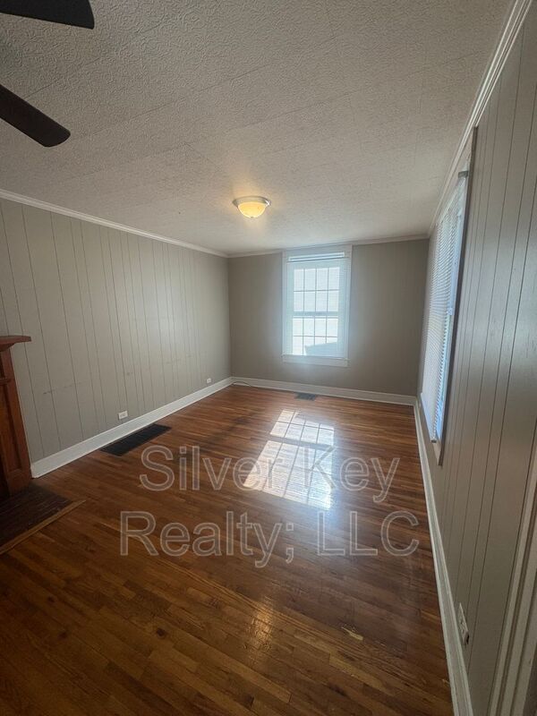 Photo - 203 Forrest Ave
