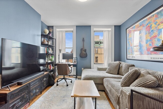 Building Photo - 935 Park Ave Unit 5S