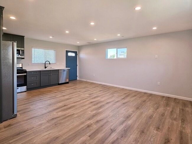 Building Photo - New! New! New! 2br + 2ba! Rental