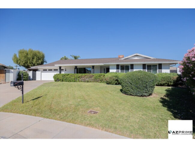 Photo - Stunning 3/2.5 Phoenix Home - Private Pool...