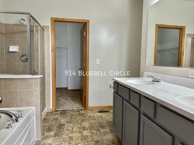 Photo - 914 Bluebell Cir