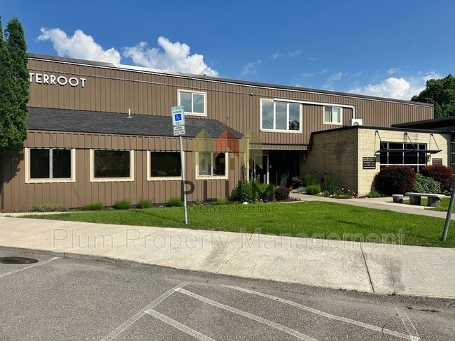 Building Photo - 1547 S Higgins Ave Unit #203