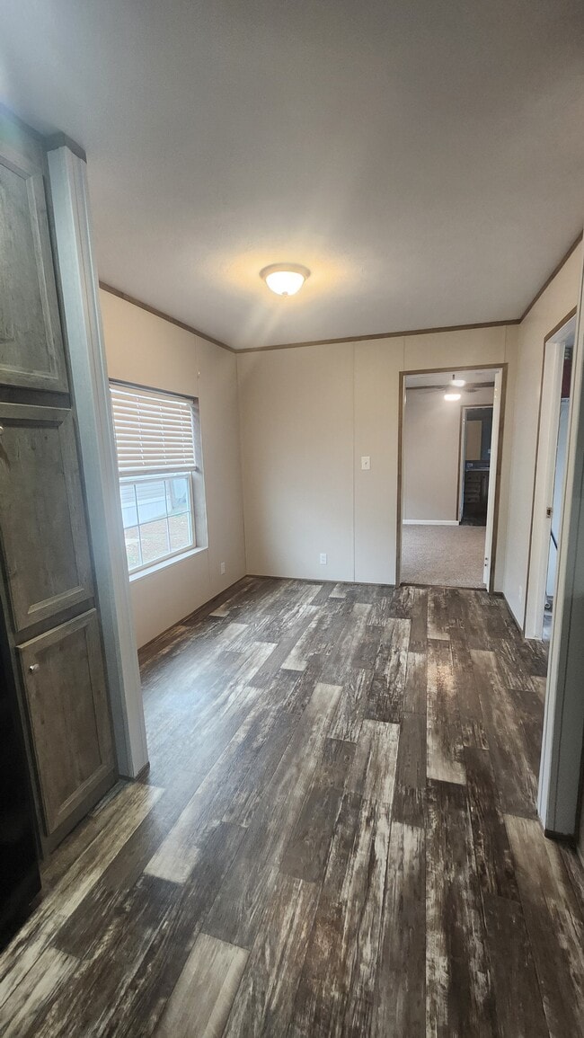 Photo - 111 Sir Williams Ct