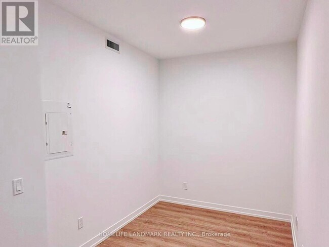 Photo - 771 Yonge St Unité 2201