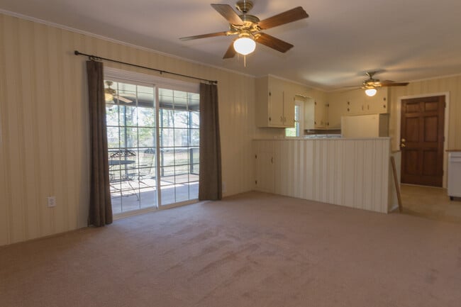 Photo - Cozy home minutes away from campus!
