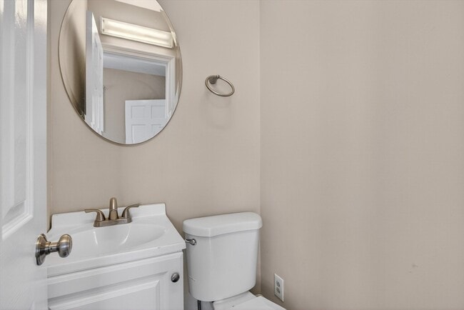 Photo - 49 Springvale Ave