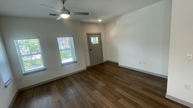 Photo - 2614 Waterway Ln