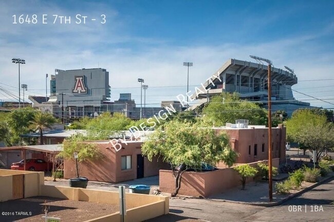 Building Photo - 1648 E 7th St Unit #3