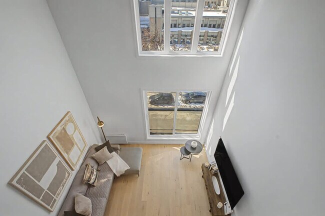 Photo - 605 Rue Fullum Unit SI FL4-ID1543125P