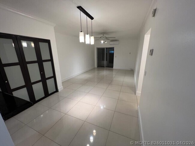 Photo - 1560 NE 127th St Unit 113