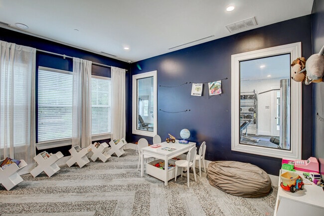 Heartwood at Lockwood Glen apartments — community photo