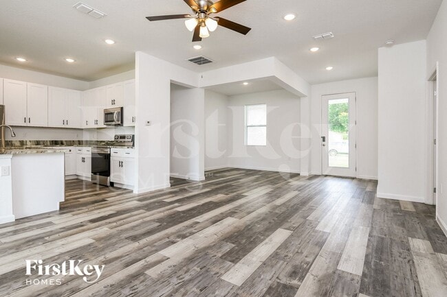 Photo - 925 Albertville Ct