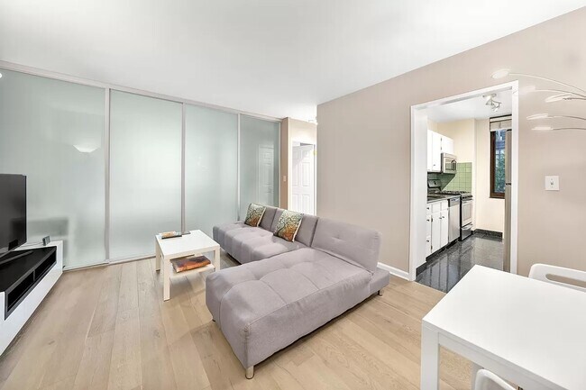 Photo - 407 Park Ave S Unit 2A