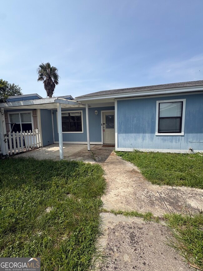 Building Photo - 502 Chateau Cir