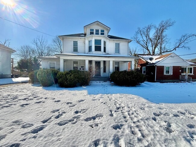 Building Photo - 208 W Tenny Ave Unit 3