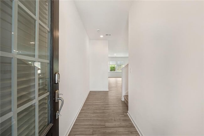 649 Isom Walk
