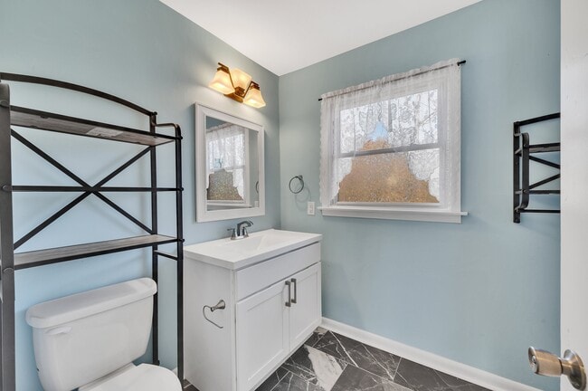Photo - 220 Wilkes Dr