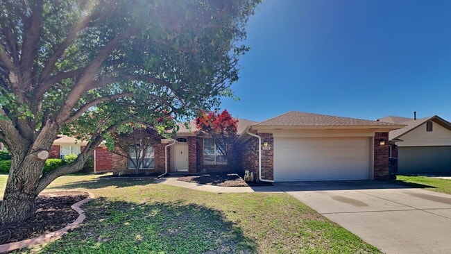Photo - Nice 3 Bedroom 2 Bathroom Home with Storm Shelter and Office!