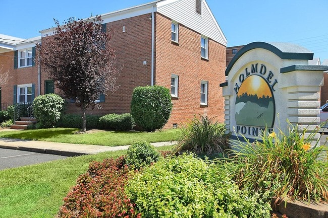 Building Photo - HOLMDEL POINTE