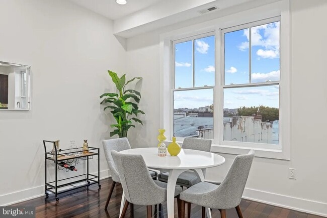 Photo - 907 N St NW Unit B2