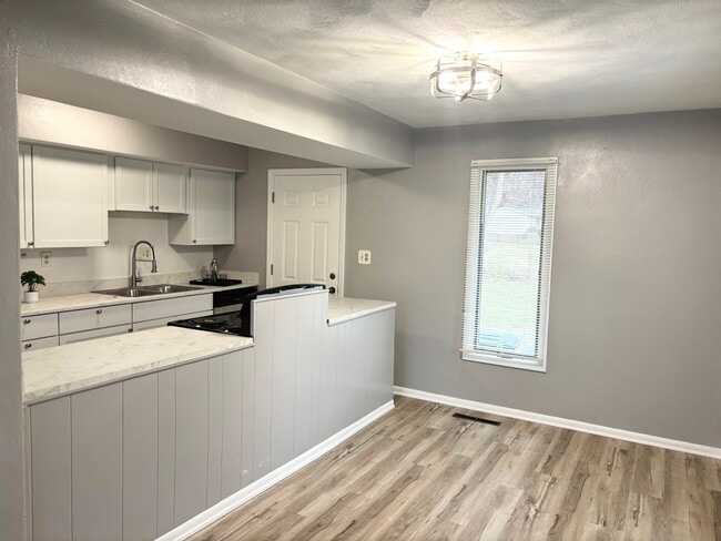 Photo - Birchwood Dr