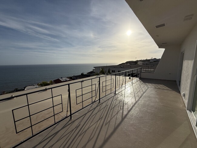 Deck facing west - 18139 Coastline Dr