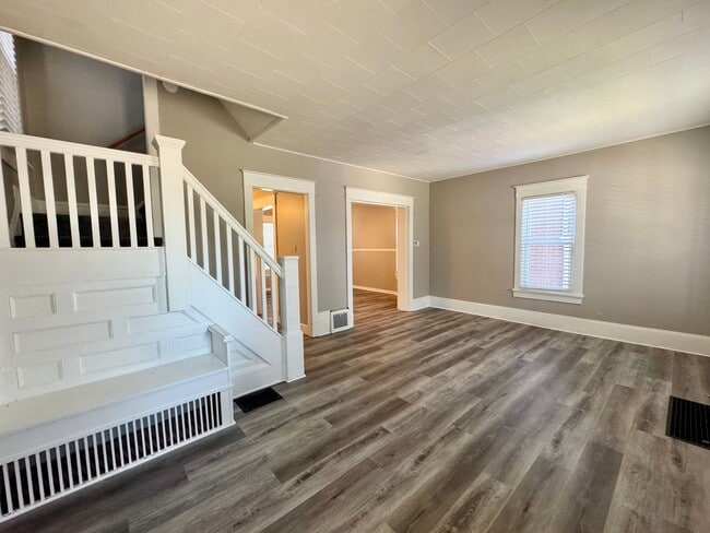 Photo - 3014 2nd St NW