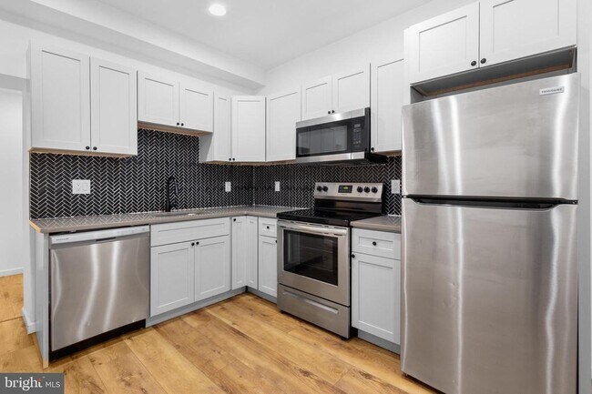 Photo - 2516 Master St