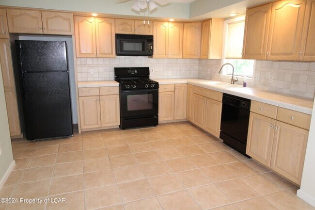 Photo - 258 Burke St Townhome