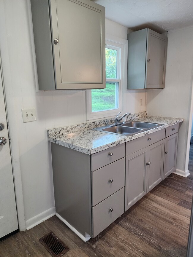 Photo - 124 Morrison St