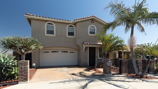 Building Photo - Huge Bay Front 3 Bed 2.5 Bath