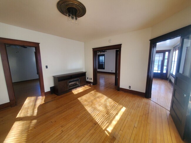 Photo - 203/205 N Spring St Unit 203