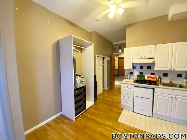Photo - 270 Newbury St Unidad 1