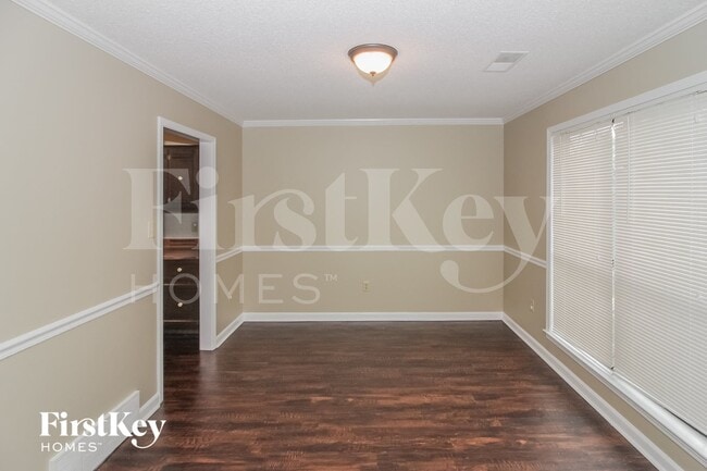 Photo - 7161 Oak Chase Ln