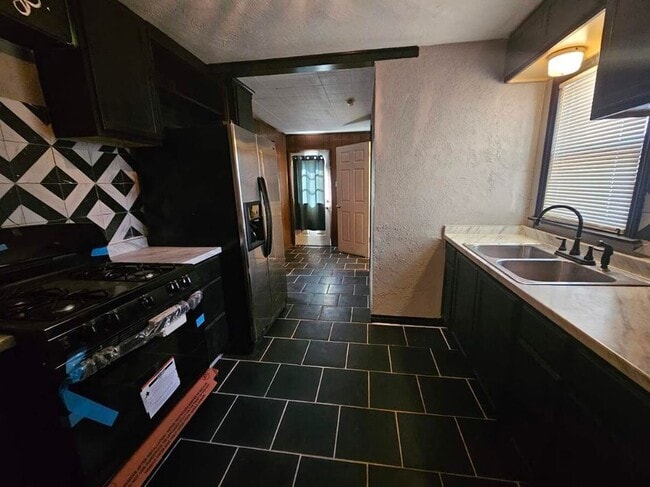 Photo - 2120 NW Lake Ave