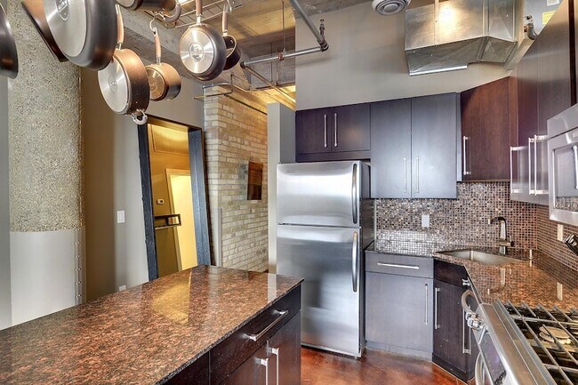 Photo - 901 N 3rd St