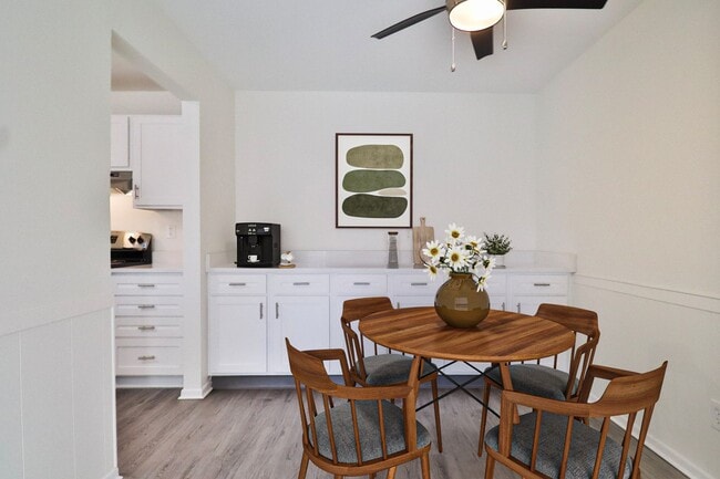 Photo - Country Oaks Apartments