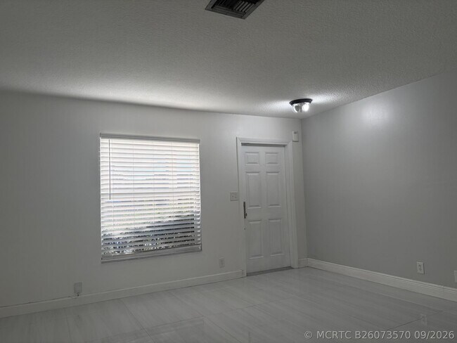 1905 SW 86th Ave