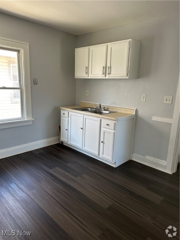 Building Photo - 2306 Selzer Ave Unit 2 Rental