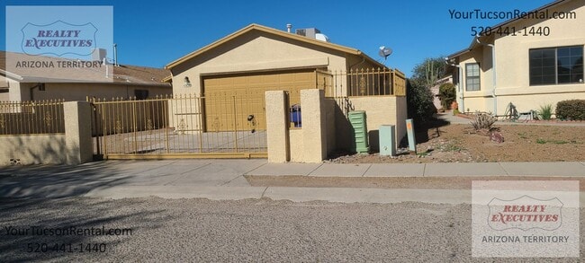 Photo - Midvale Park - 2/2 with gated and fenced y...
