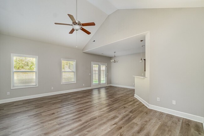 Photo - Beautiful, Like-New 3-Bedroom Home in Bell...