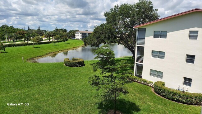 Photo - 160 Preston Way