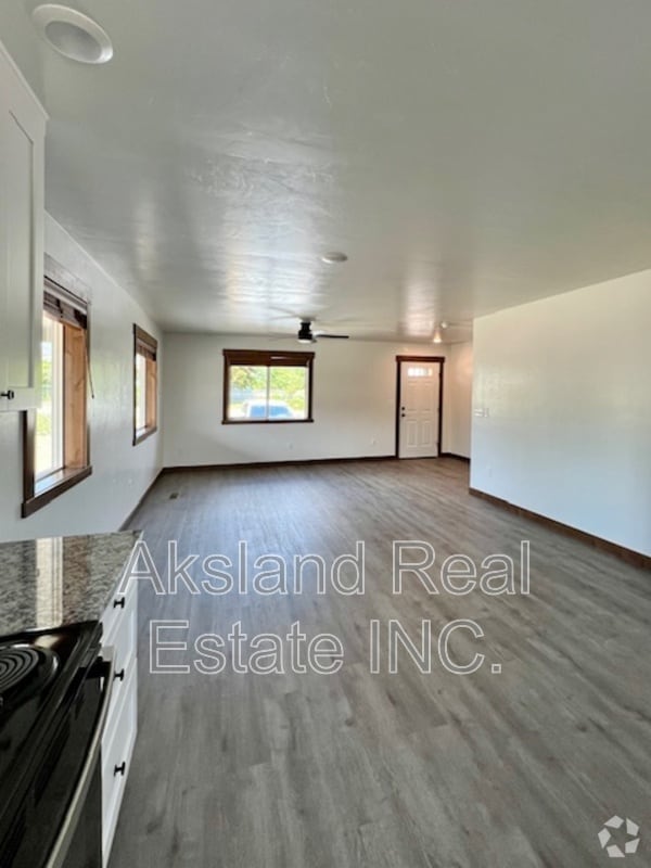 Building Photo - 908 Roosevelt Ave Rental