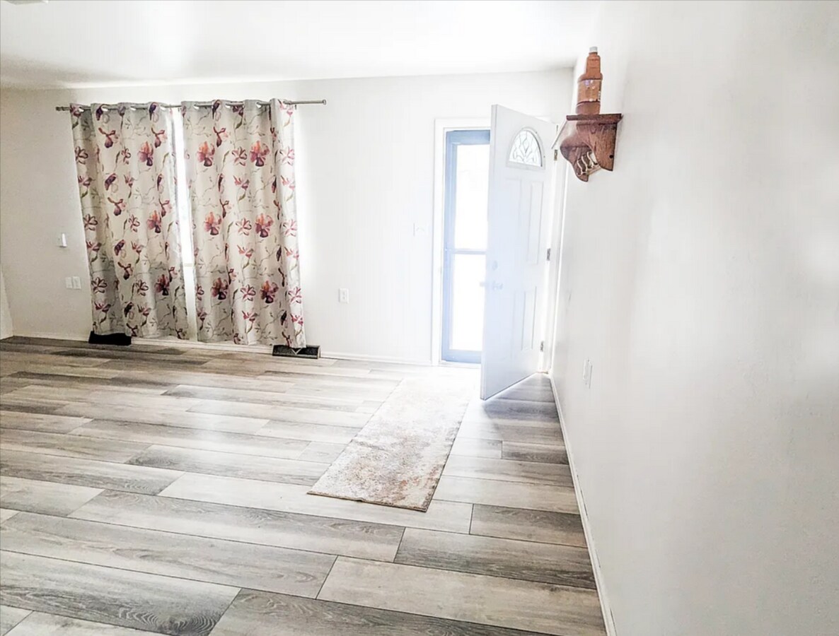 Photo - 1032 Ponderosa Dr